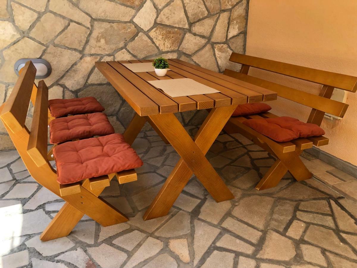 Zanjice Luxury Suite Луштица Экстерьер фото